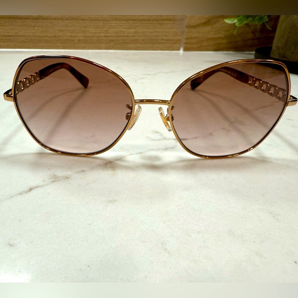 Coach sunglasses, excellent condition, worn sparingly. High quality.